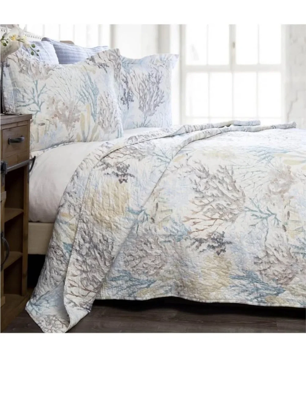 Carstens Coastal Beach Bedding Set, Nautical 2-Piece Microfiber Ocean Quilt Twin